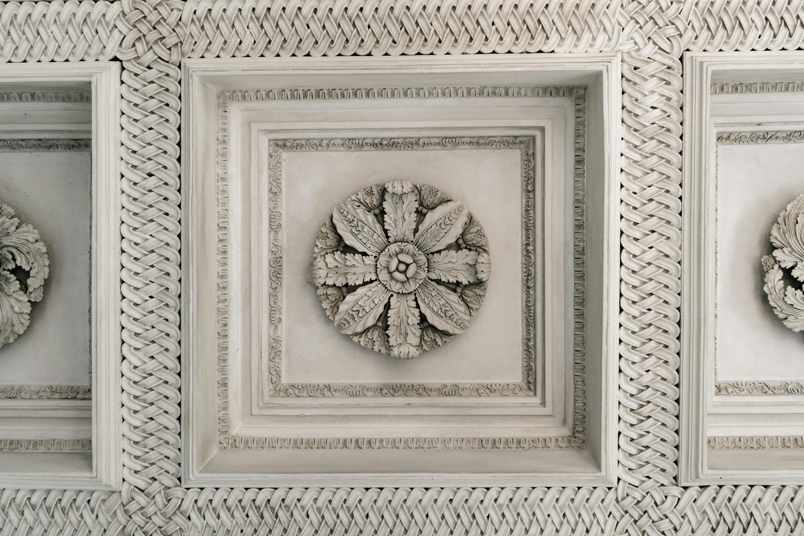 Moulure plafond haussmannien restauration