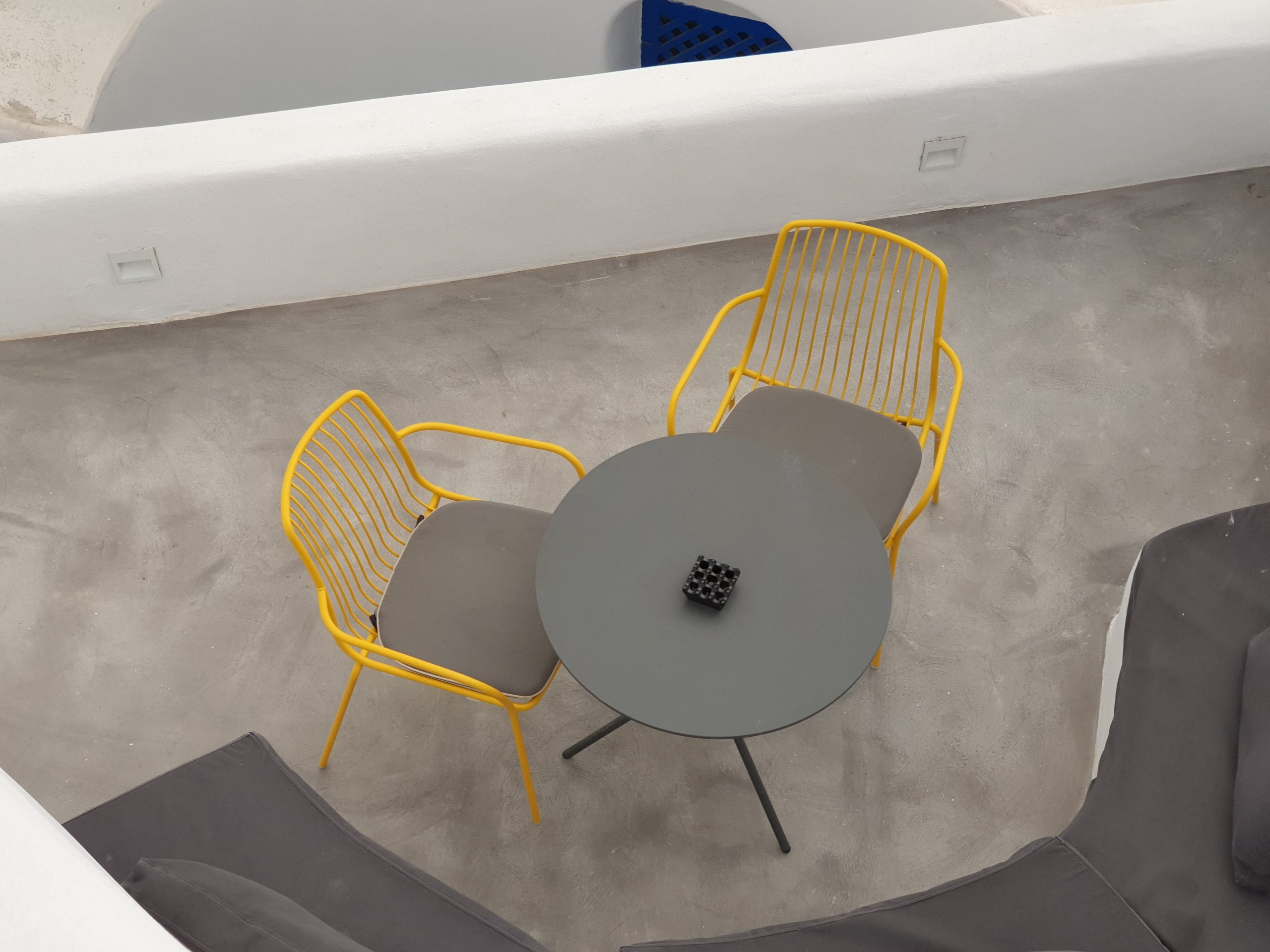 Terrasse résine pros et cons