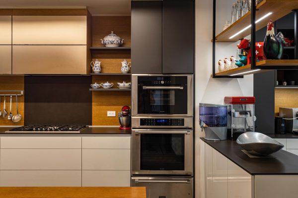 Cuisine moderne avec four encastrable