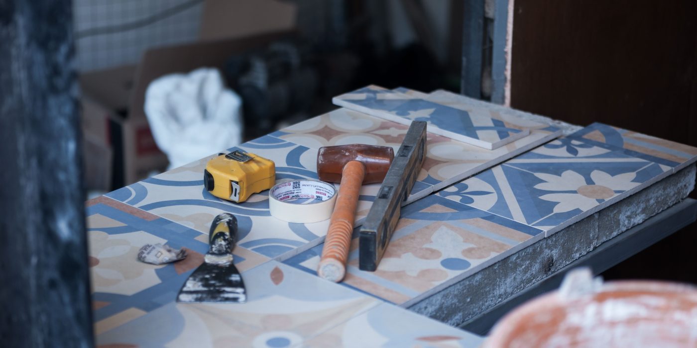 Comment enlever du silicone frais ou sec sans l&rsquo;abîmer ?